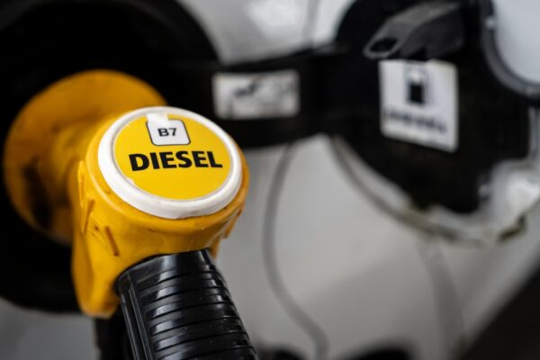 DIESEL (FONTE: https://ndmais.com.br/economia/governo-oferece-pagar-parte-do-diesel-e-pede-que-estados-entrem-na-conta/)