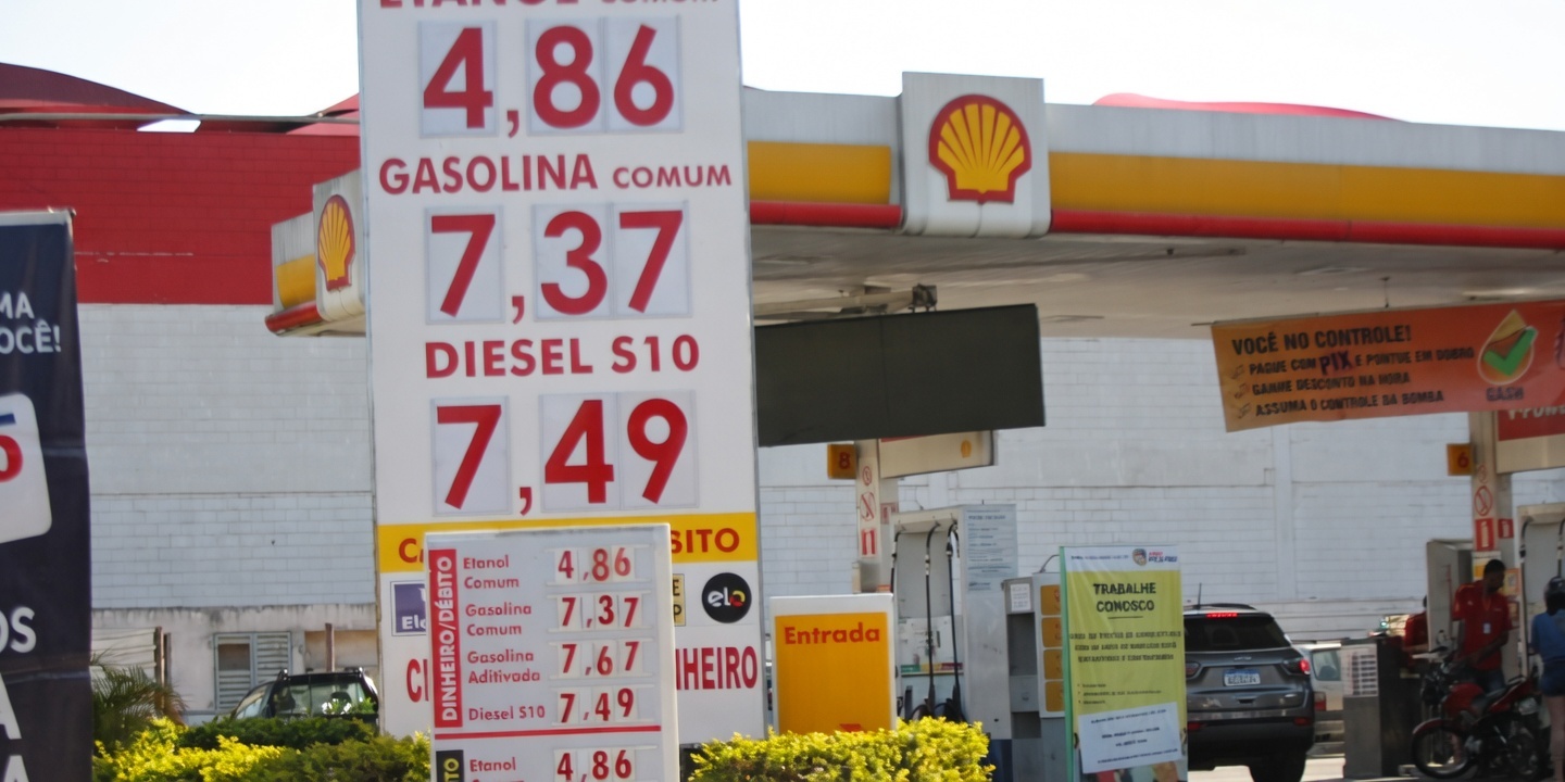 Reajuste da Petrobras fez valor do diesel ultrapassar o da gasolina (Fernando Michel / Divulgação)